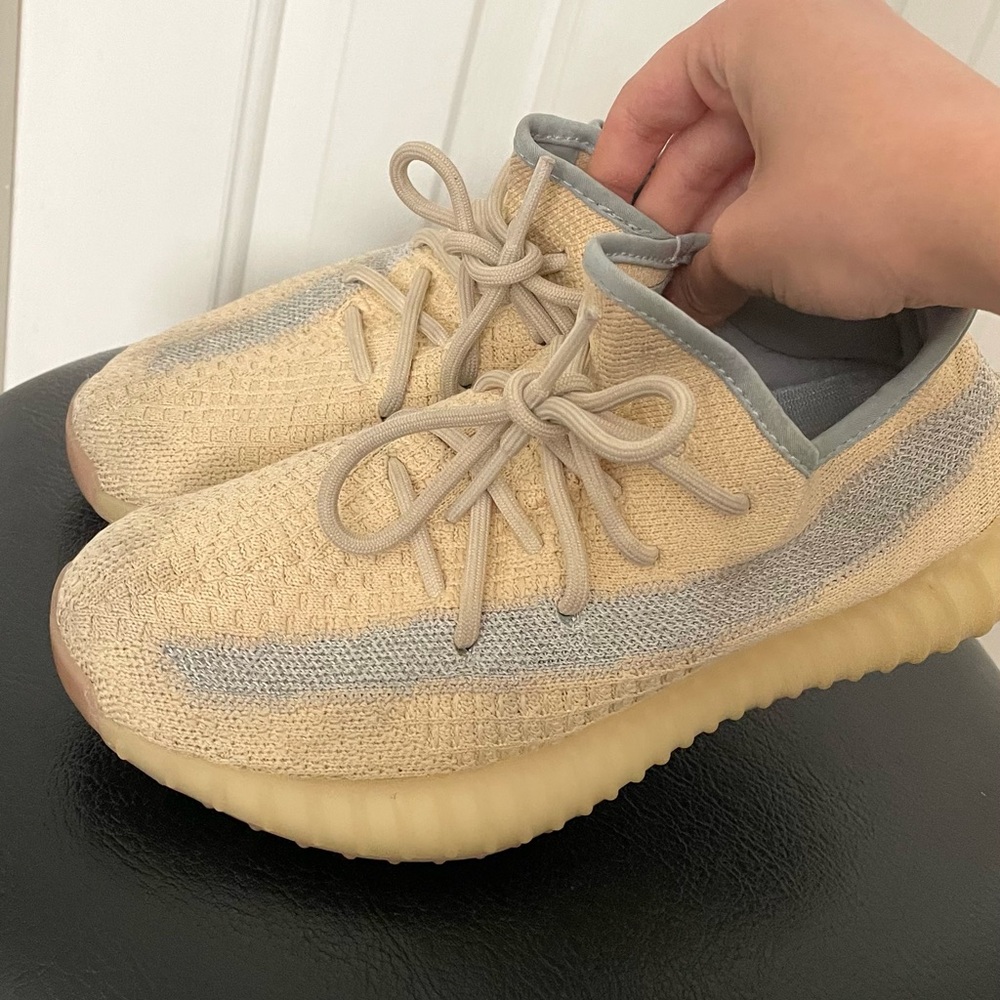 Yeezy Boost 350 V2 Linen. Tan, Blue and Pink details. The box is unavailable.